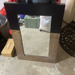 Modern And Sleek Mirror To Hang. Black