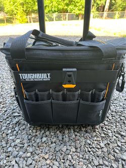 Toughbuilt rolling tool bag