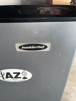 Franklin Chef Mini Fridge with freezer