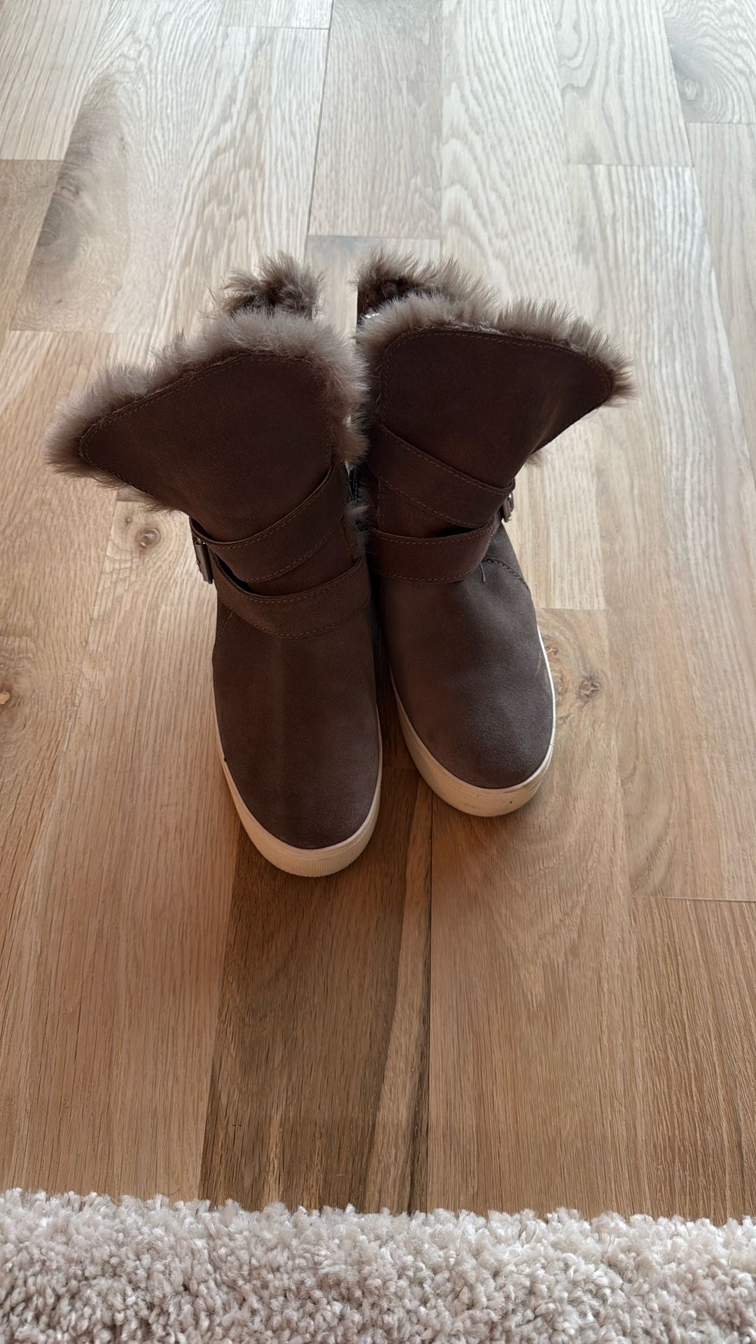 Women’s Fur Boots