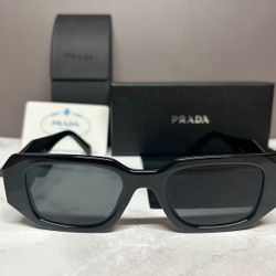 Black Prada Signature Sunglasses Unisex
