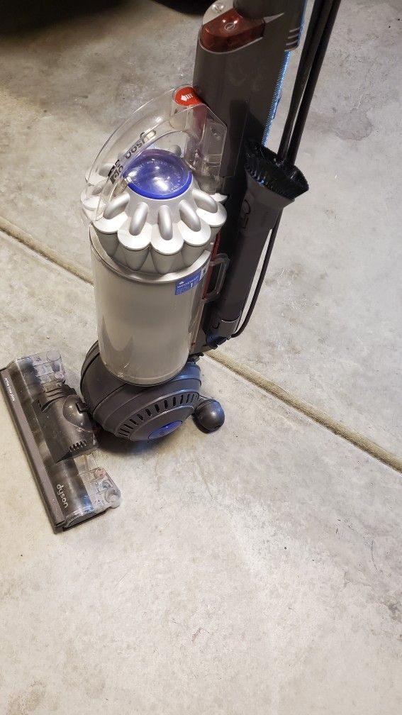 Dyson vacuum for parts