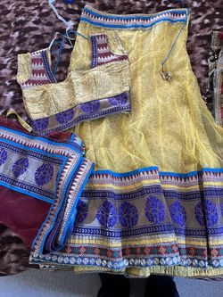 Women’s Indian Traditional Wear