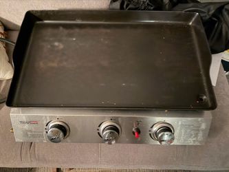 Griddle - like new uses propane