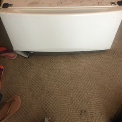 Washer And Dryer Pedestals W/Drawer (2)