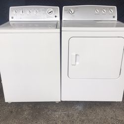 (DELIVERY AVAILABLE!) Kenmore Matching Washer and Dryer Set