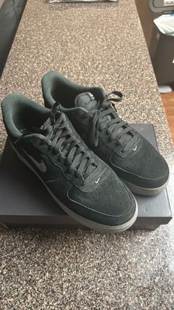 Air Force 1 black suede size 13