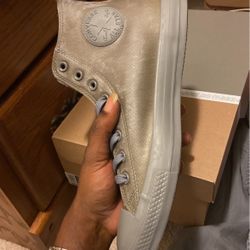 Chucks 