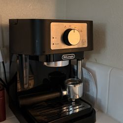 DeLonghi Stilosa Espresso Machine – Great Condition