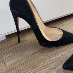 Christian Louboutin So Kate heels