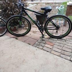 Mountain Bike Ozone 500 And Hyper Wave