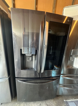 LG 4-Door French Door Smart Fridge
