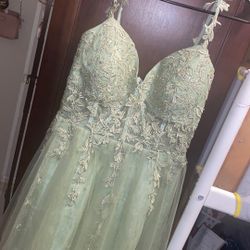 Green dama dress!