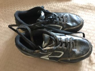 Baseball cleats