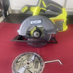 RYOBI ONE+ 18V Cordless 5-1/2 in. Circular Saw 