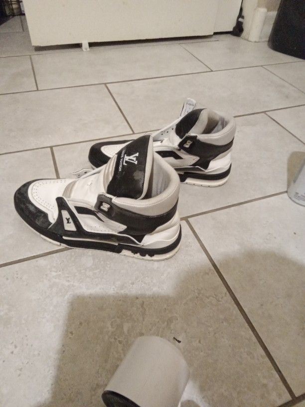 Louis Vuitton Sneakers