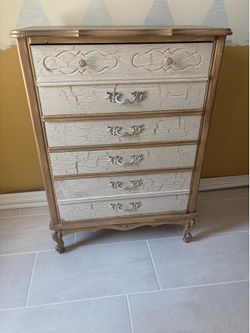 French Provençal Chest of drawers