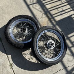 Harley wheels with tires