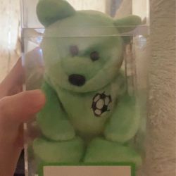 Ty Beanie Baby Kicks Soccer Bear Plushie