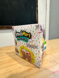 SmushMart Rainbow Layer Cake Squishy Toy