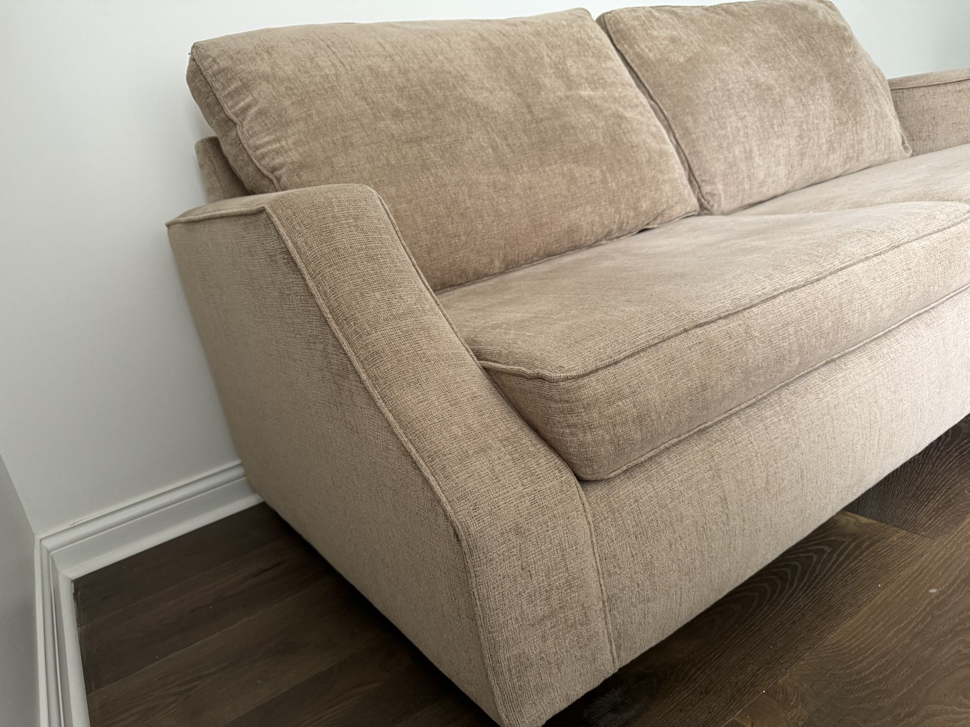 Sleeper Sofa Bed (Queen Bed)