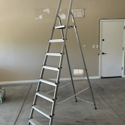 Step Ladder 8 Foot Light Weight Safety Rail