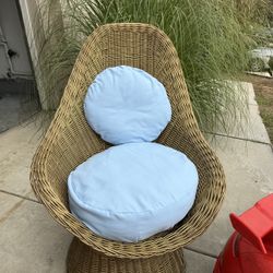 Chair With Cushions