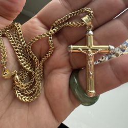 Gold 14 K Cross Has Rose Gold , White Gold &yellow 