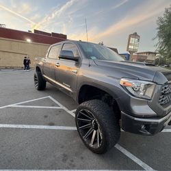 Toyota Tundra 