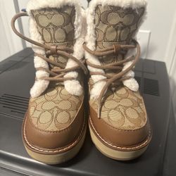 Coach Boots Size 8 Women’s 