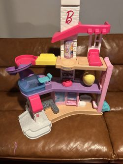Fisher-Price Little People Barbie DreamHouse Playset