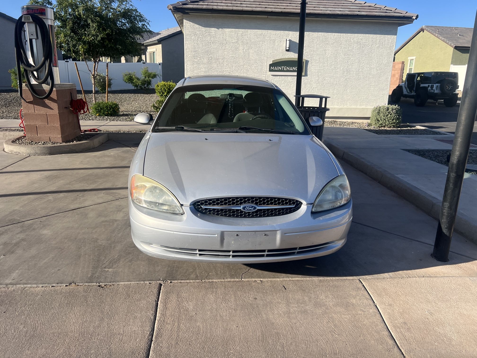 2003 Ford Taurus