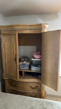 Tv stand  with 2 draws