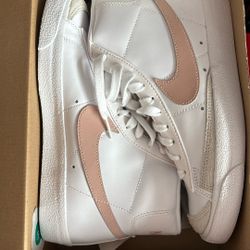 Nike Blazer Mid 77