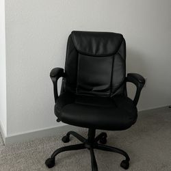 Amazon Basics Adjustable Office Desk Chair – Black