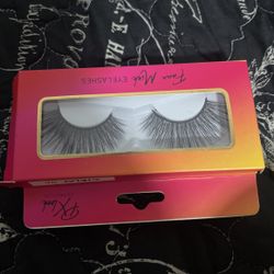 Eyelashes