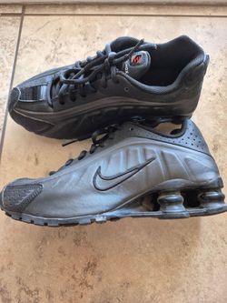 4y nike shox shoes
