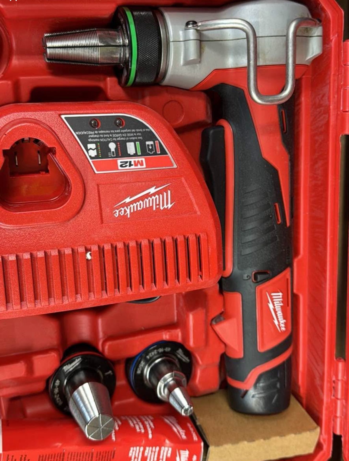 Milwaukee M12 cordless PEX expansion kit