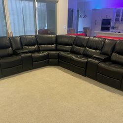 BEAUTIFUL BLACK MADRID SECTIONAL SOFA!$1499!*SAME DAY DELIVERY*NO CREDIT NEEDED*EASY FINANCING*HUGE SALE*