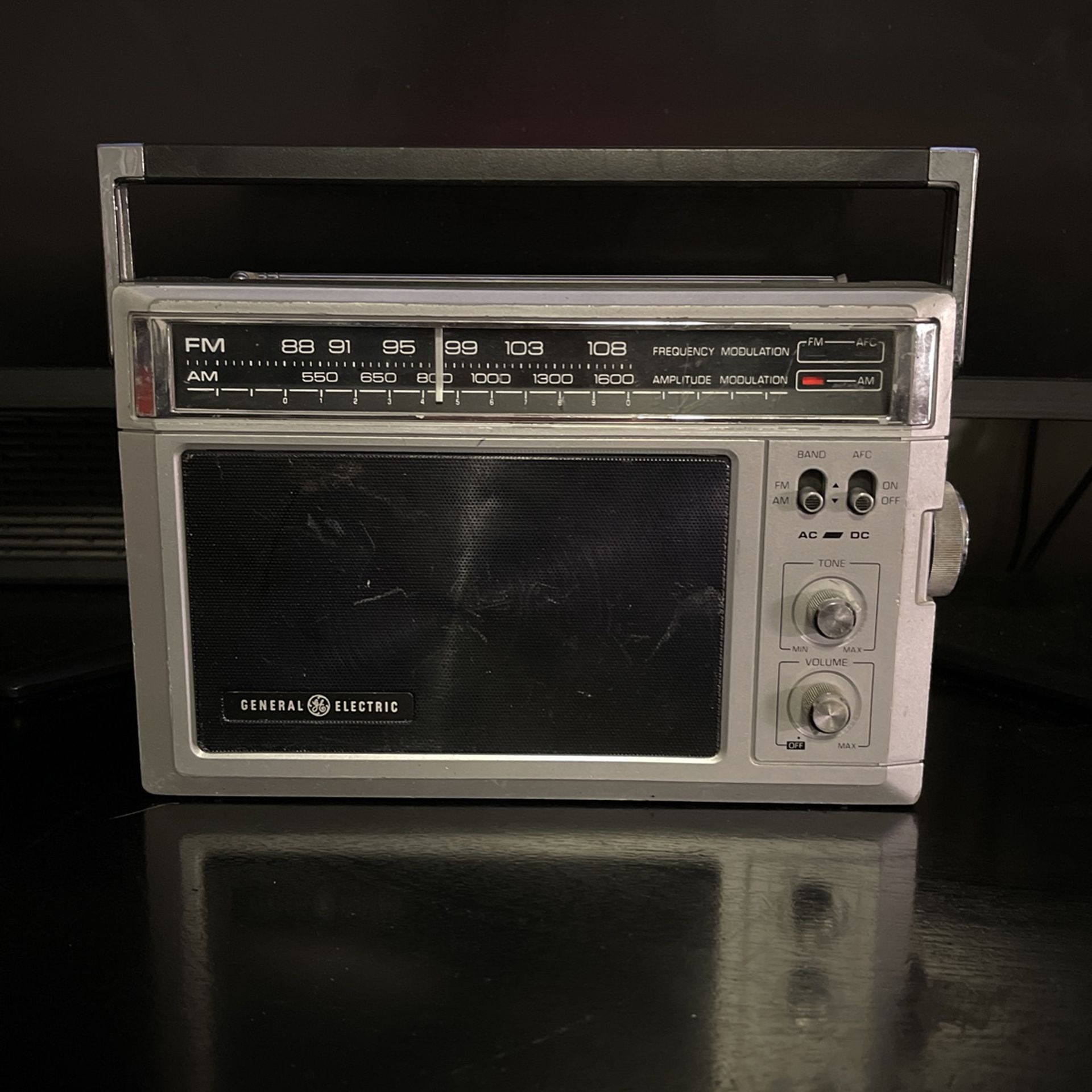 General Electric Portable Radio Model 7-2850H Tested And Works $45 OBO