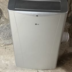 LG Air Conditioner 