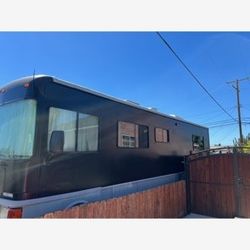 1999 Fleetwood Bound Class A RVs Motorhome for Sale.
