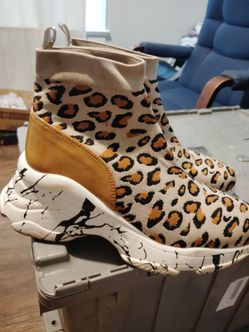Women's Sz 8 Excellent Condition