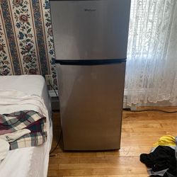 Whirlpool Refrigerator 