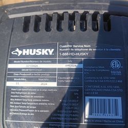 Husky  3 Gallon 40 PSI Compressor 