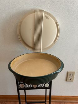 Pampered Chef 12” Stoneware Baking Dish with Lid