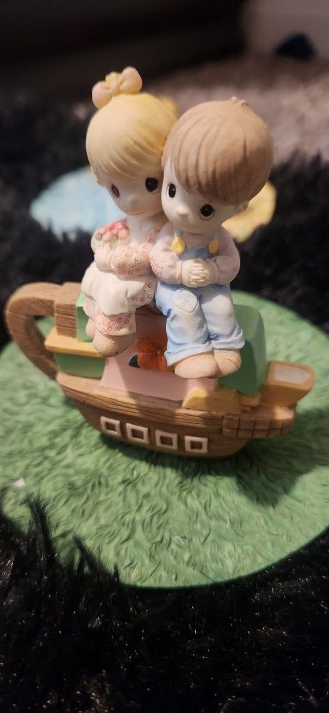 135 Pc Vintage 90s Precious Moments Figures