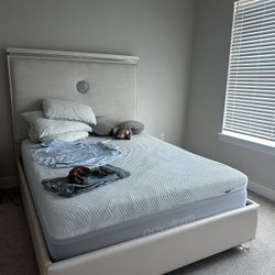Queen Bedframe