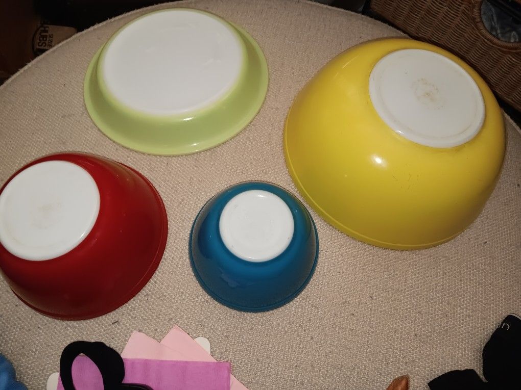 Pyrex 1960 Dish Wear