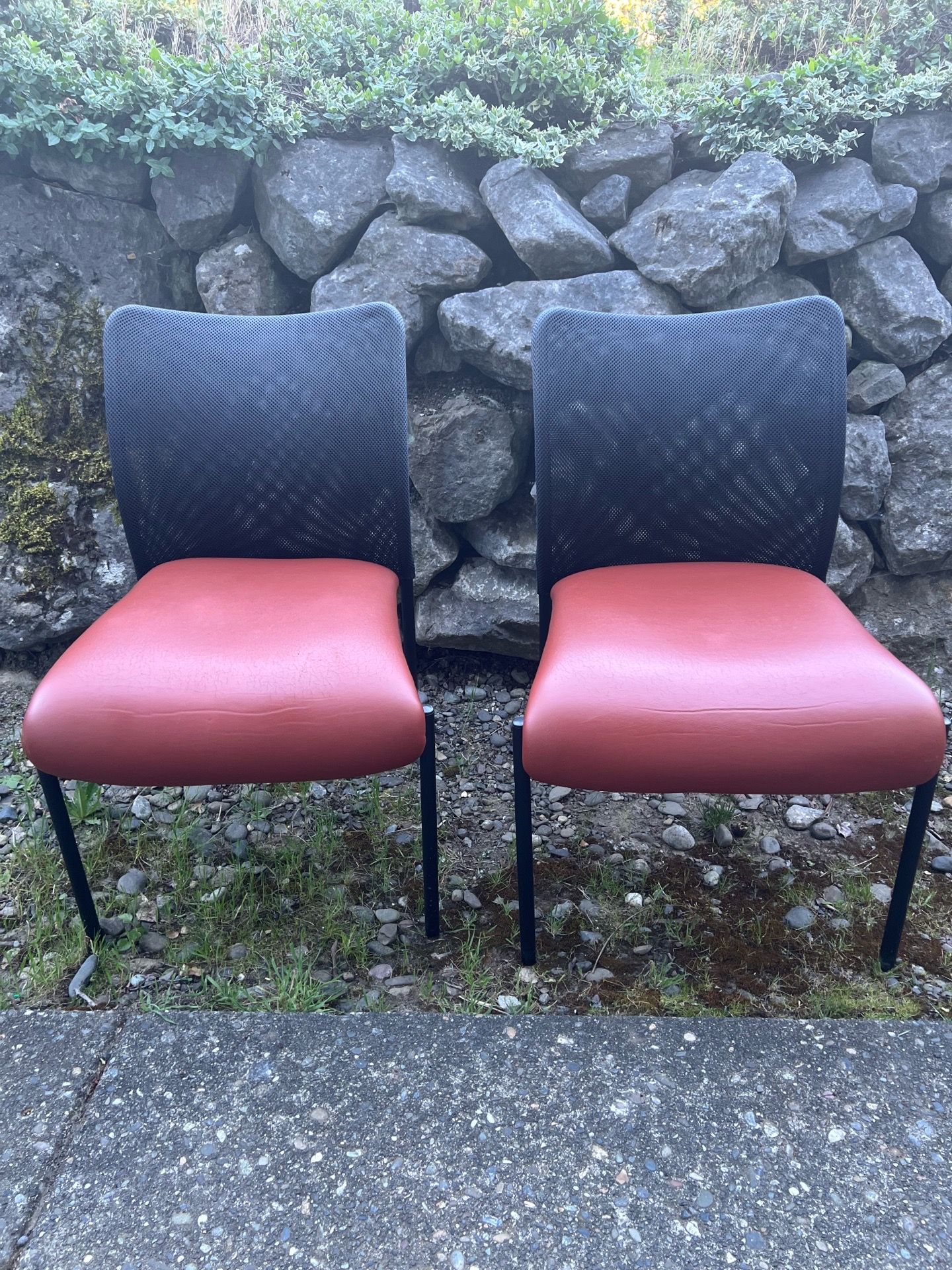 Stackable Mesh-Back Guest Chair, Red/Black